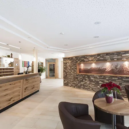 Haus Zirngast Отель Шладминг