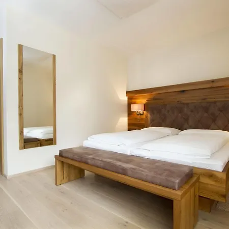 Haus Zirngast Отель Шладминг