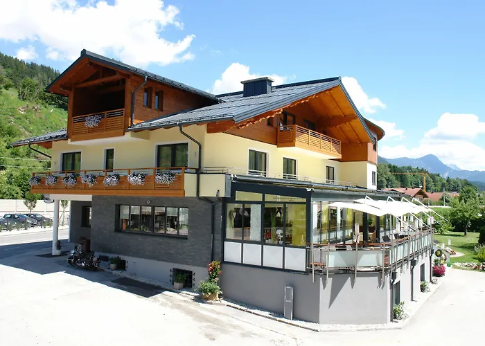 Haus Zirngast Hotell 4*